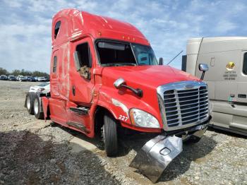  Salvage Freightliner Cascadia 1