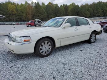  Salvage Lincoln Towncar