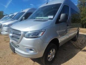  Salvage Mercedes-Benz Sprinter