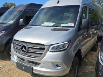  Salvage Mercedes-Benz Sprinter