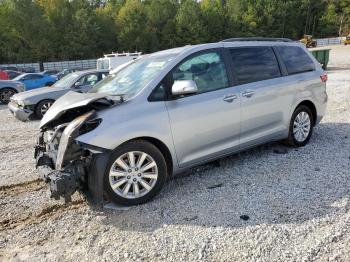  Salvage Toyota Sienna