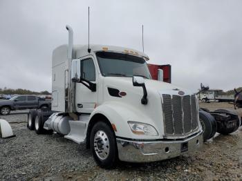  Salvage Peterbilt 579