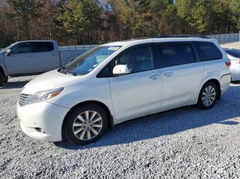  Salvage Toyota Sienna