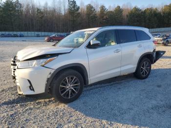  Salvage Toyota Highlander