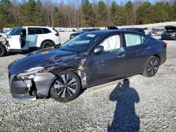  Salvage Nissan Altima