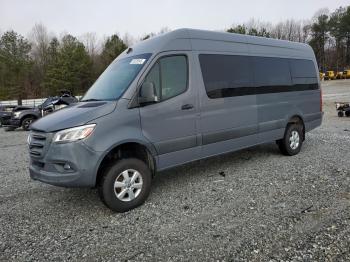  Salvage Mercedes-Benz Sprinter