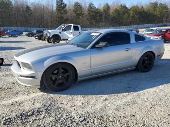  Salvage Ford Mustang