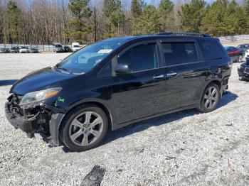  Salvage Toyota Sienna