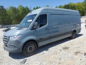  Salvage Mercedes-Benz Sprinter