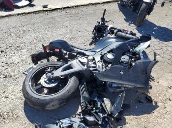  Salvage Kawasaki Zx1002 M