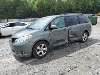  Salvage Toyota Sienna