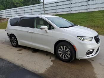  Salvage Chrysler Pacifica
