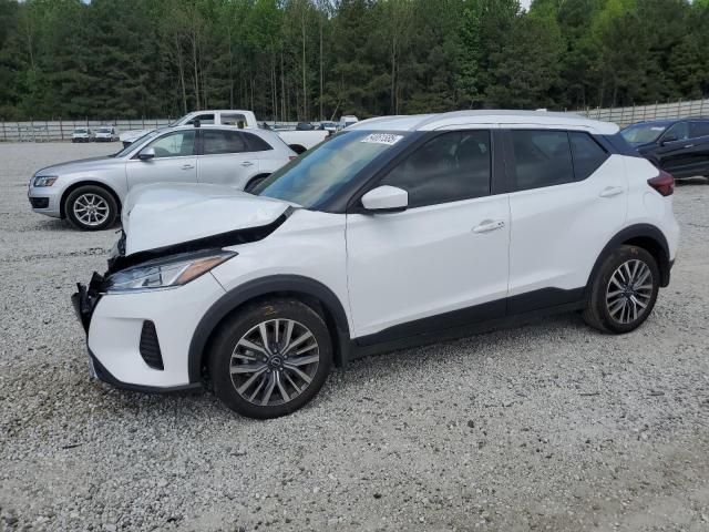  Salvage Nissan Kicks