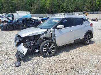  Salvage Nissan Kicks