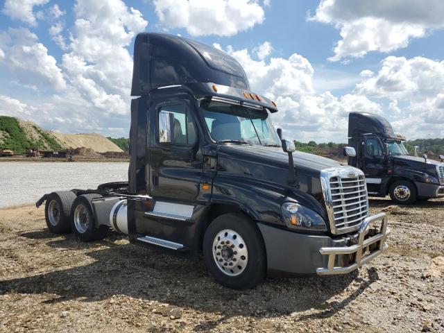  Salvage Freightliner Cascadia 1