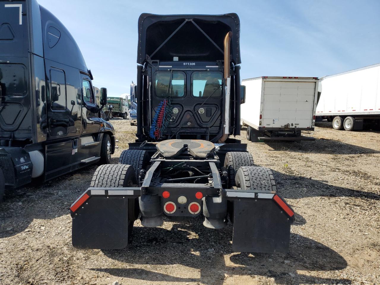 Freightliner Cascadia 1 Image 4