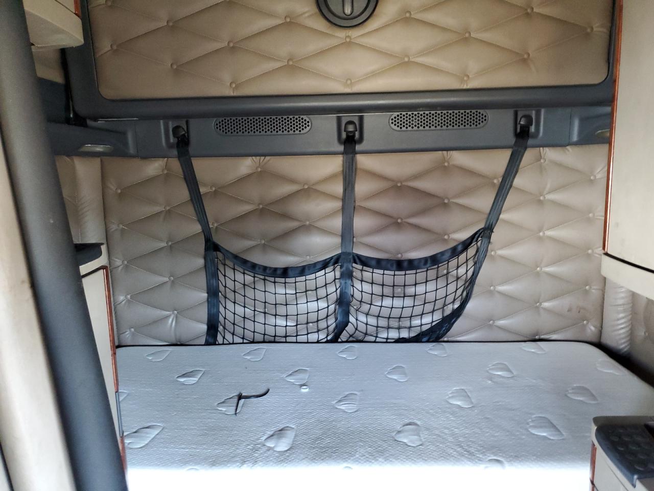 Freightliner Cascadia 1 Image 4