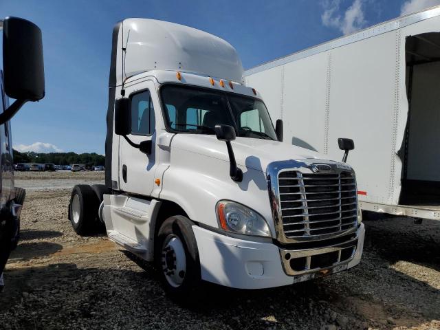  Salvage Freightliner Cascadia