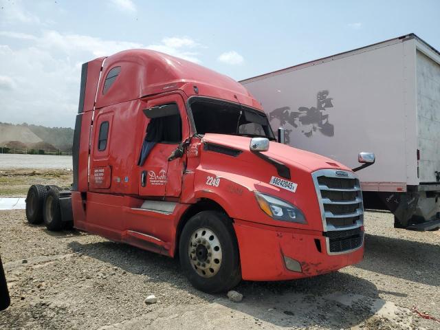  Salvage Freightliner Cascadia 1
