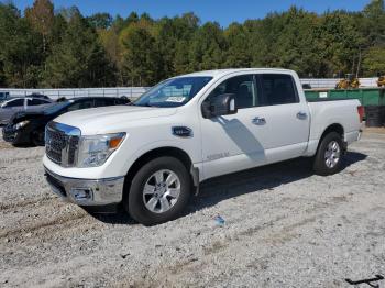  Salvage Nissan Titan