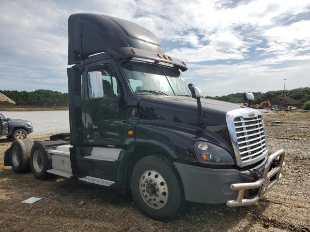  Salvage Freightliner Cascadia 1
