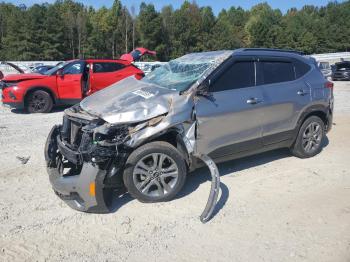  Salvage Kia Seltos