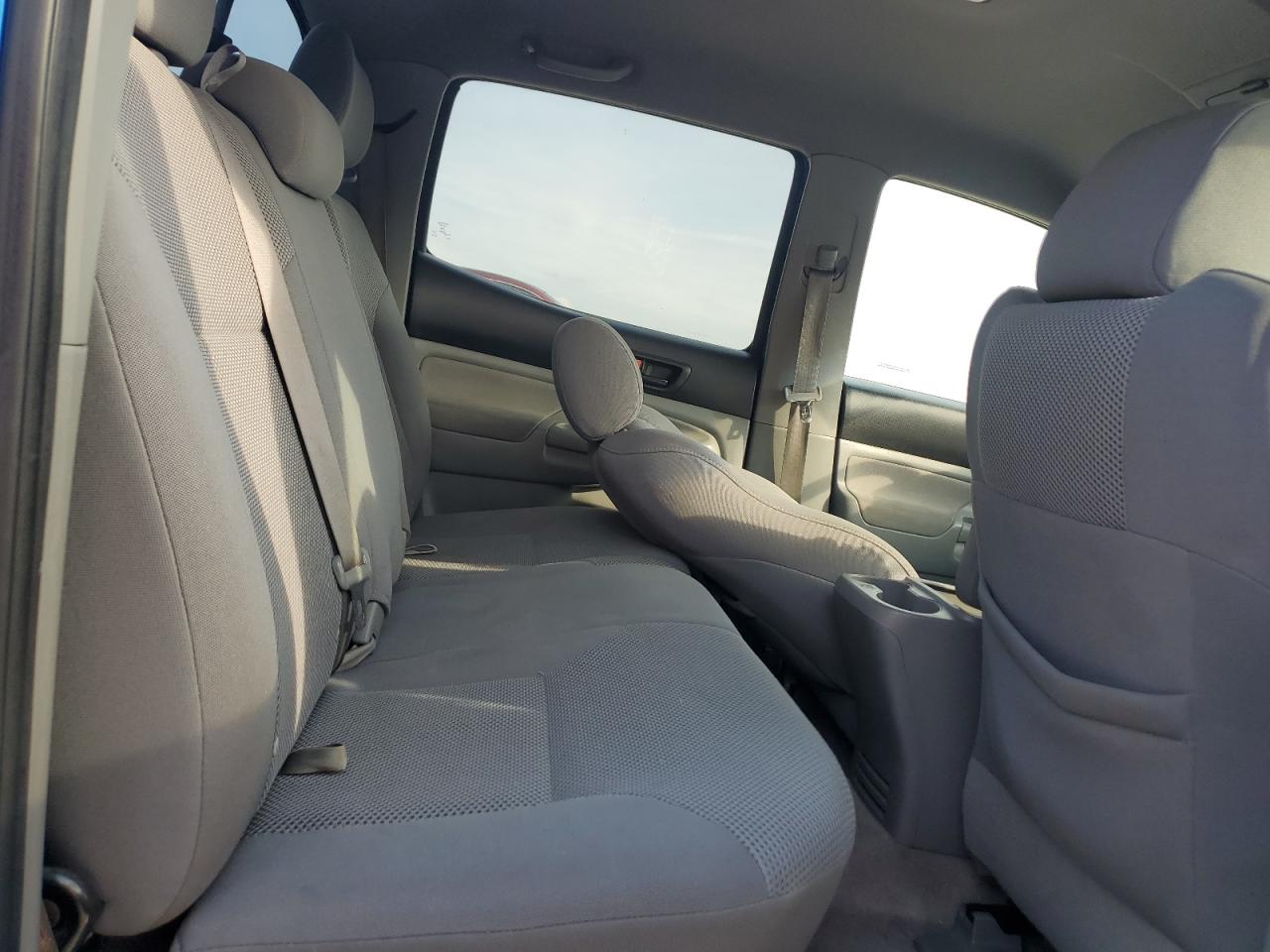 Toyota Tacoma Double Cab Long Bed Image 11