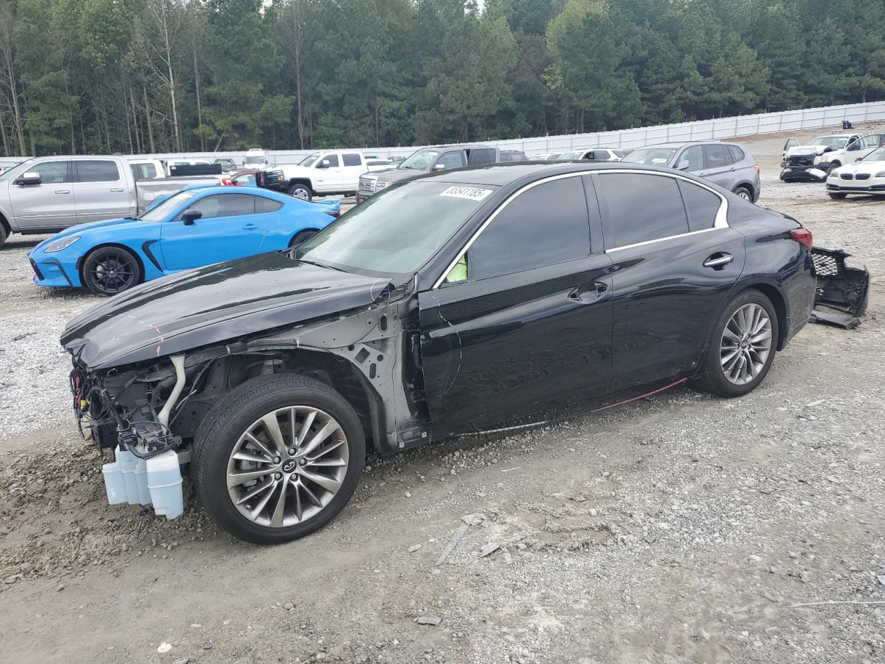 INFINITI Q50 Luxe Image 1