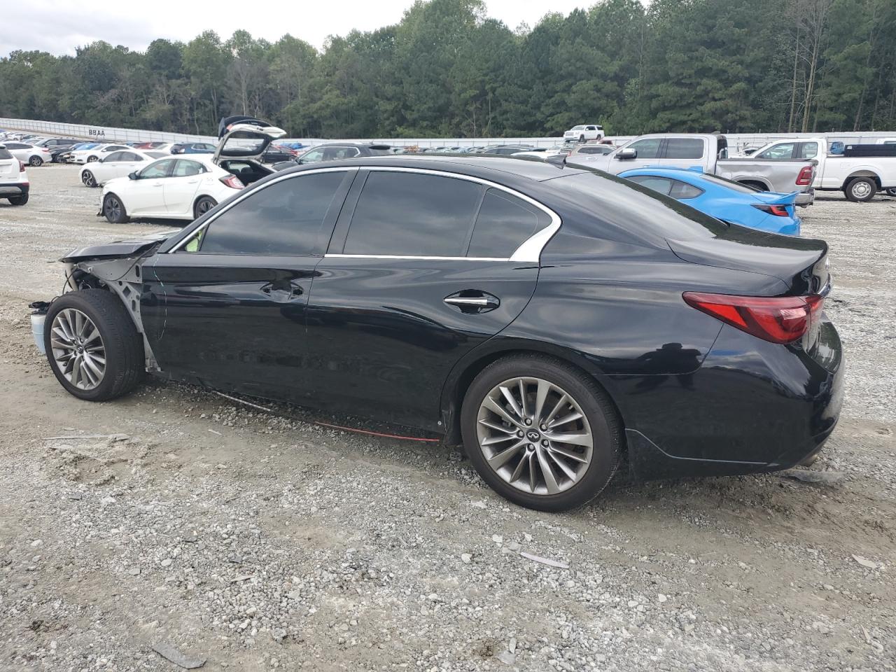 INFINITI Q50 Luxe Image 2