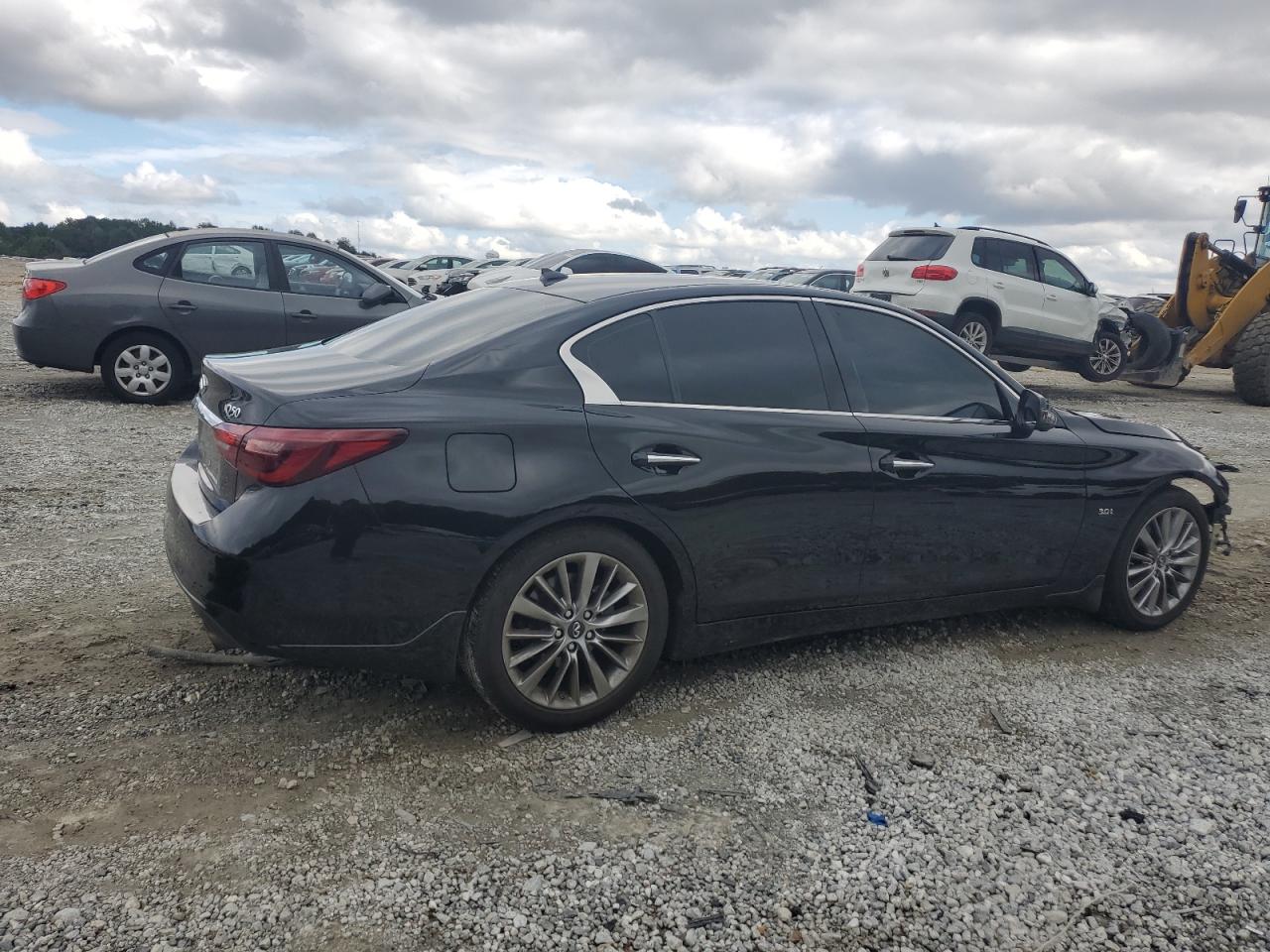 INFINITI Q50 Luxe Image 3