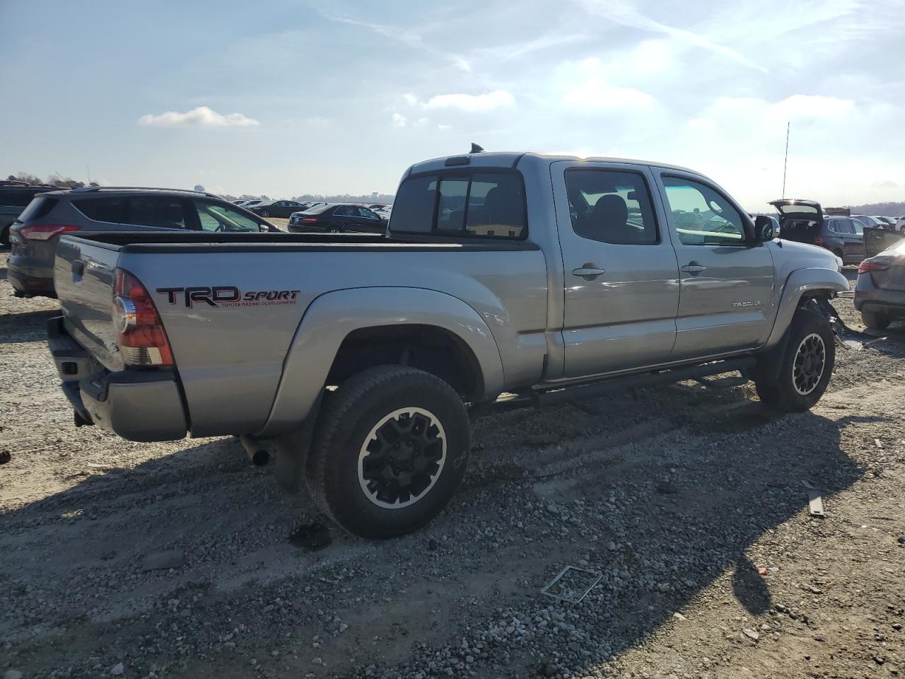 Toyota Tacoma Double Cab Long Bed Image 9