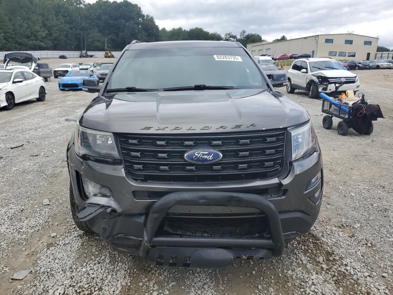 Ford Explorer Sport Image 11