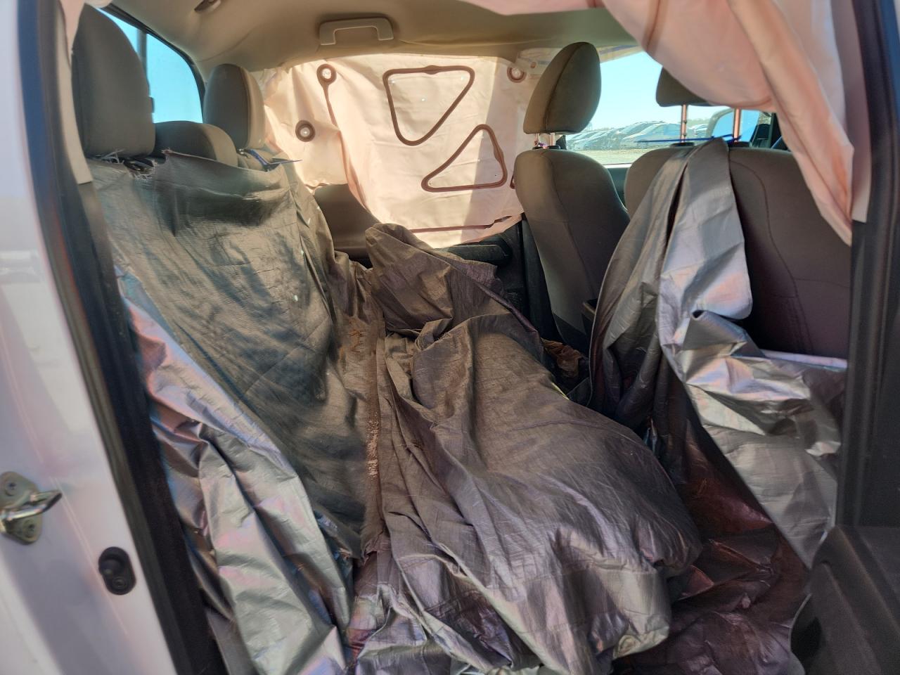 Toyota Tacoma Double Cab Image 3