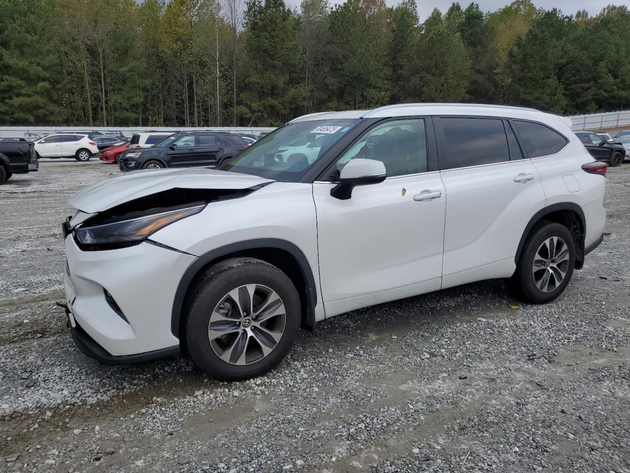 Toyota Highlander Le Image 1