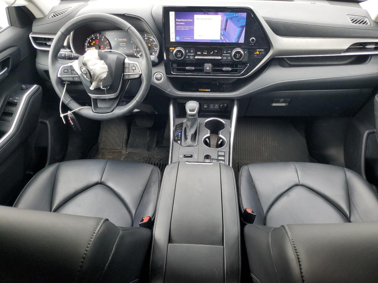 Toyota Highlander Le Image 13