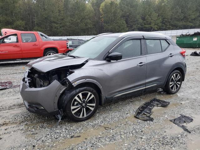  Salvage Nissan Kicks