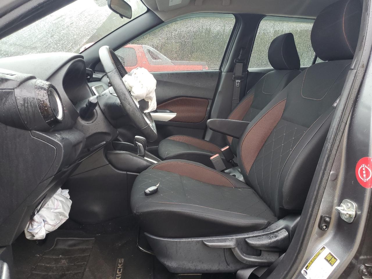 Nissan Kicks S Image 9