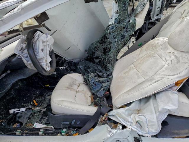 Tesla Model 3 Image 5