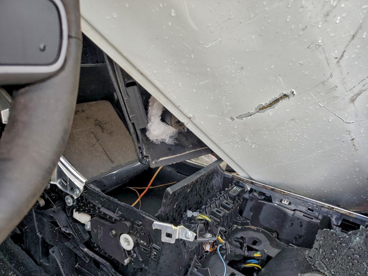 Tesla Model 3 Image 4