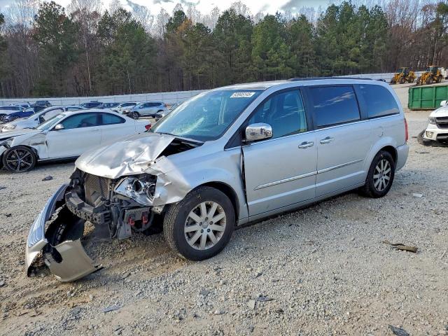  Salvage Chrysler Minivan