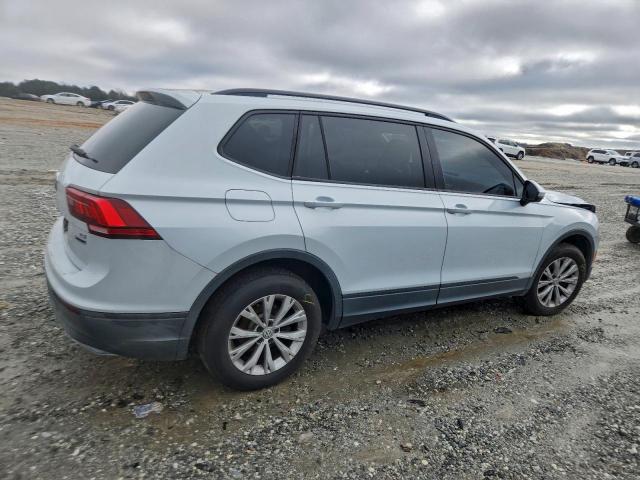 Volkswagen Tiguan S Image 2