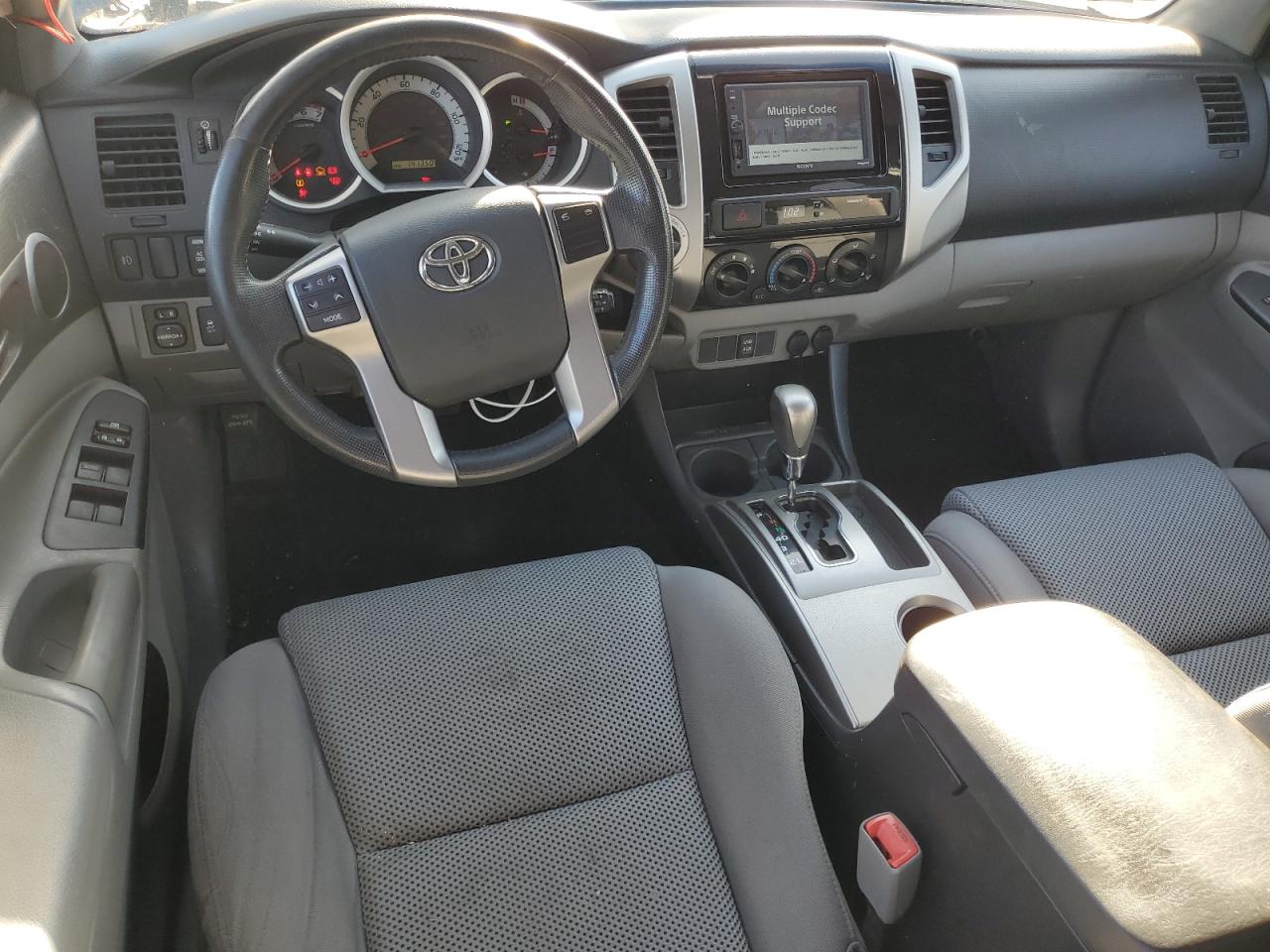 Toyota Tacoma Double Cab Image 9