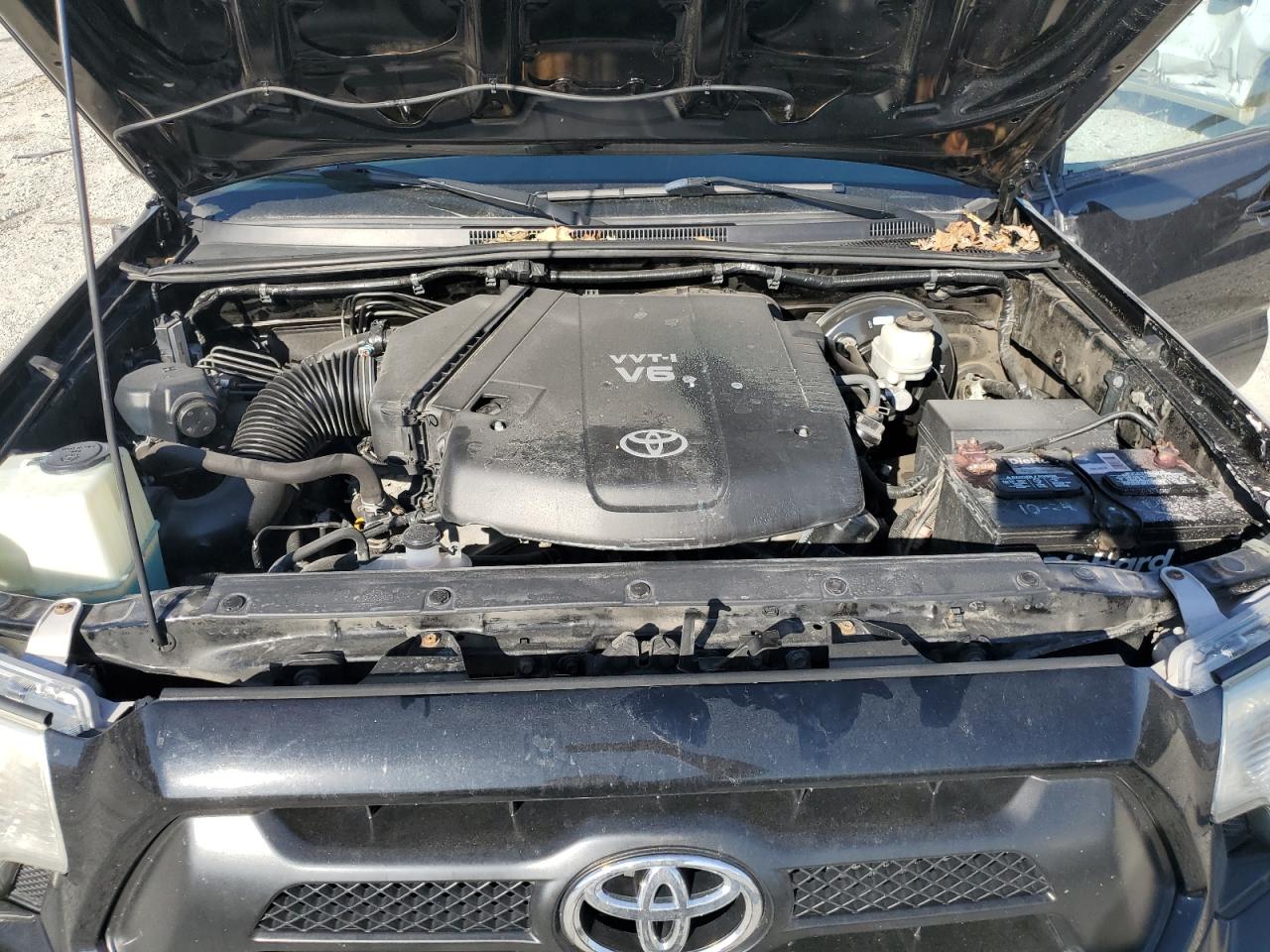 Toyota Tacoma Double Cab Image 11