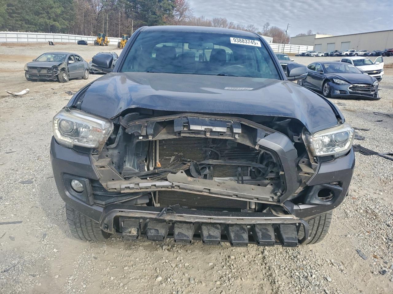 Toyota Tacoma Double Cab Image 10