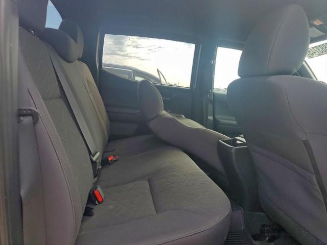 Toyota Tacoma Double Cab Image 4