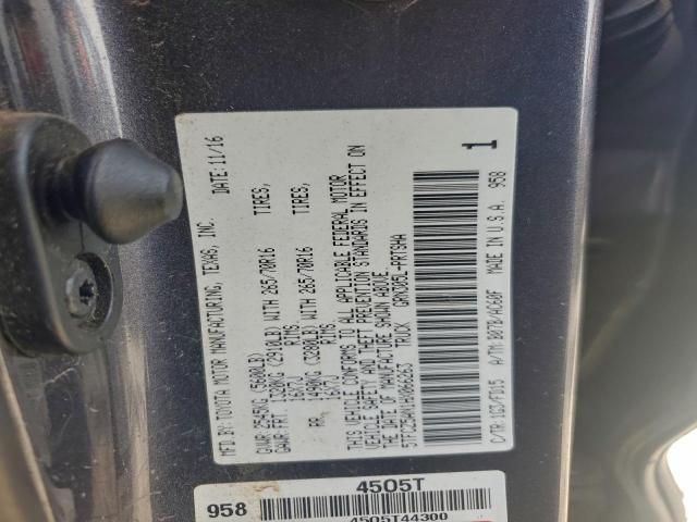 Toyota Tacoma Double Cab Image 11