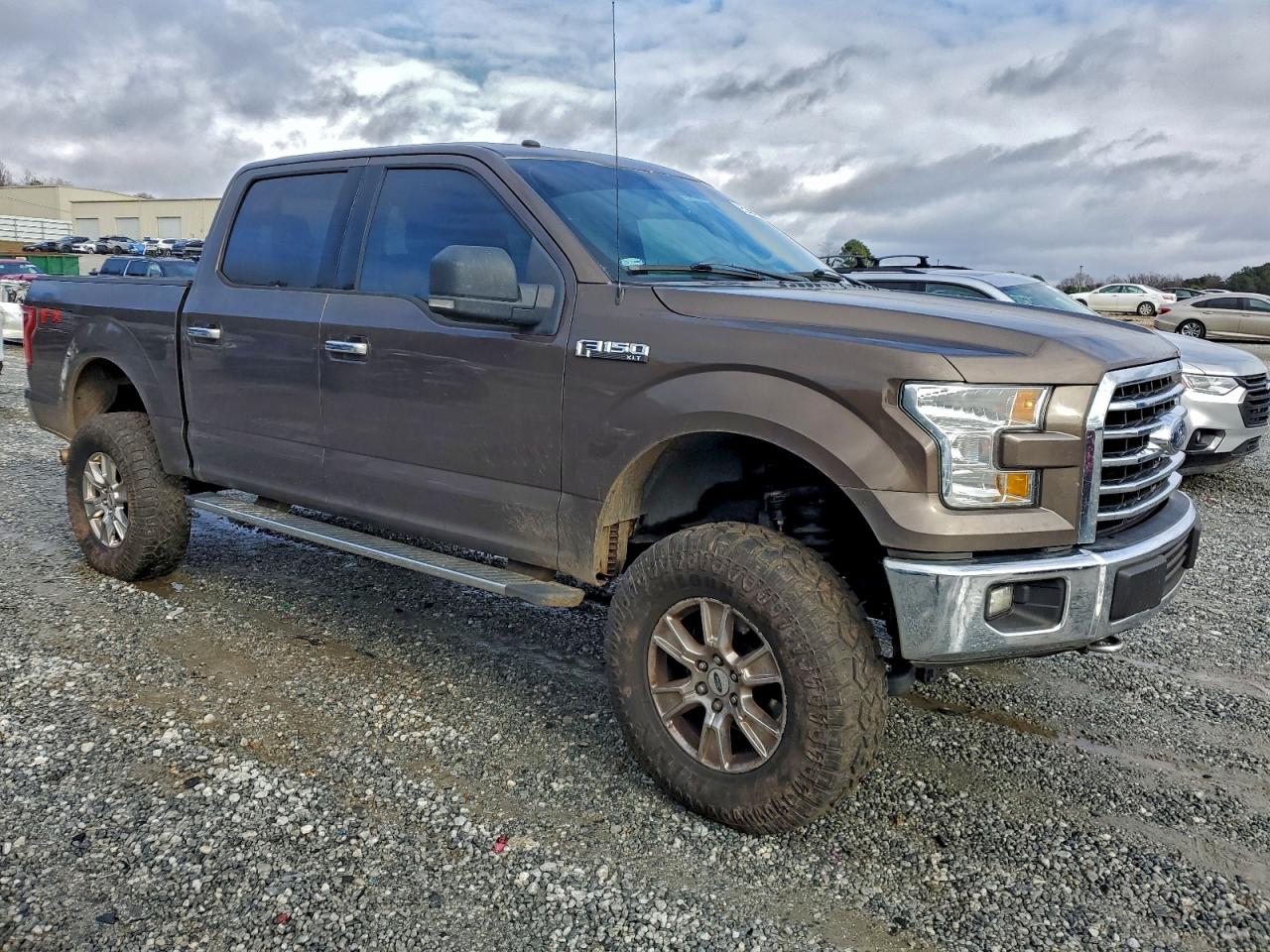 Ford F-150 Supercrew Image 9