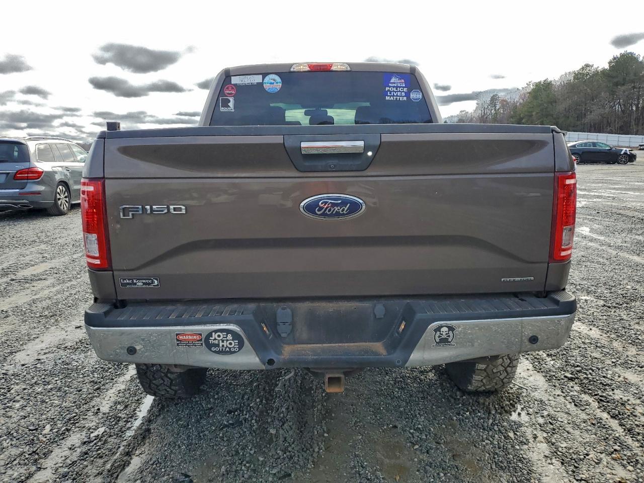 Ford F-150 Supercrew Image 2
