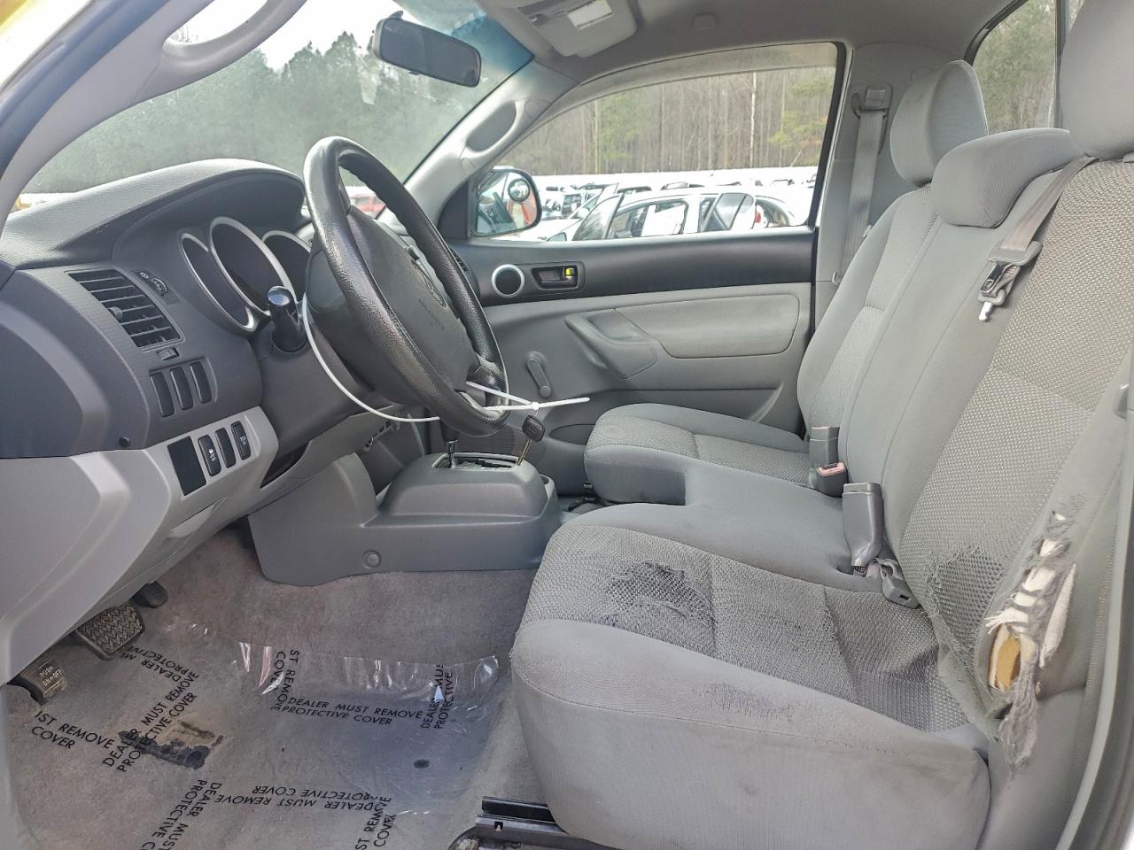 Toyota Tacoma Image 5