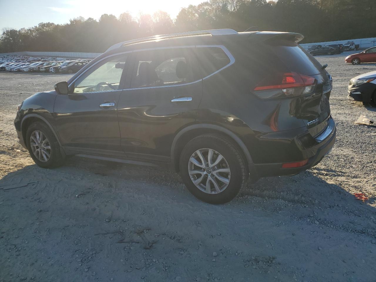 Nissan Rogue S Image 7